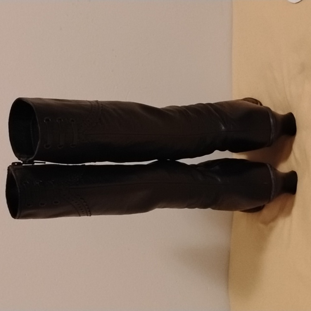 La Canadienne Tahra Kitten Heel Tall Black Leather Boots Size 7 - Picture 4 of 8